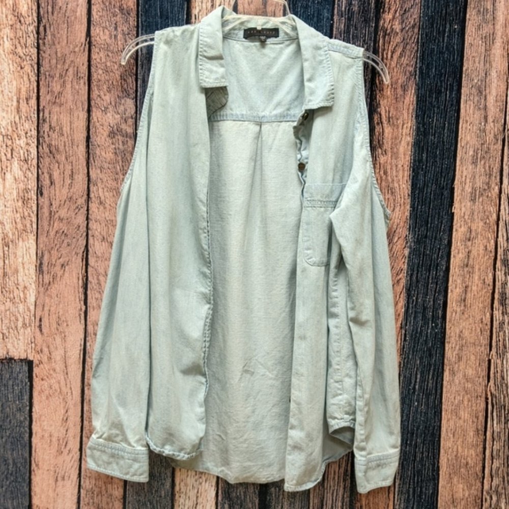 Sanctuary Cold Shoulder Chambray Button Down - image 7